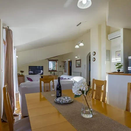 Ferienwohnung Sury Apartmán